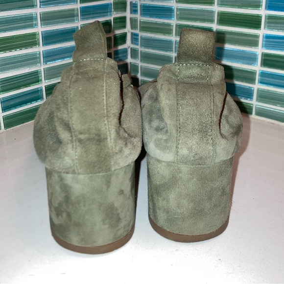 EVERLANE The Italian Leather Day Heels Sage Suede SZ: 8 - Picture 4 of 10